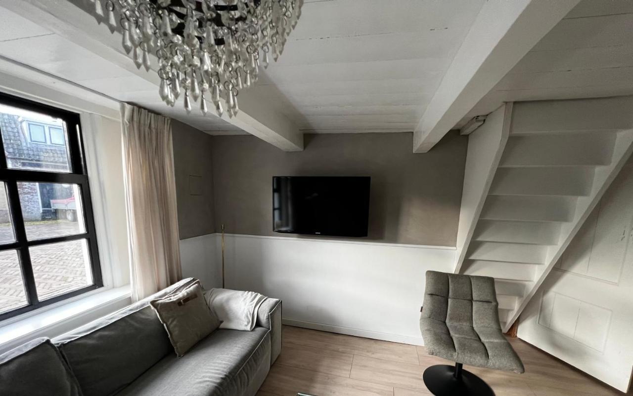 Littleneighbour Apartment Pingjum Luaran gambar